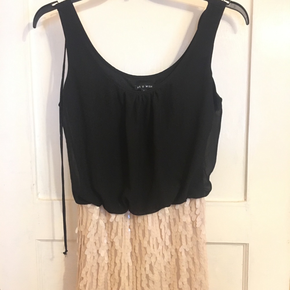 Knee length dress, worn 1 time, no signs of wear